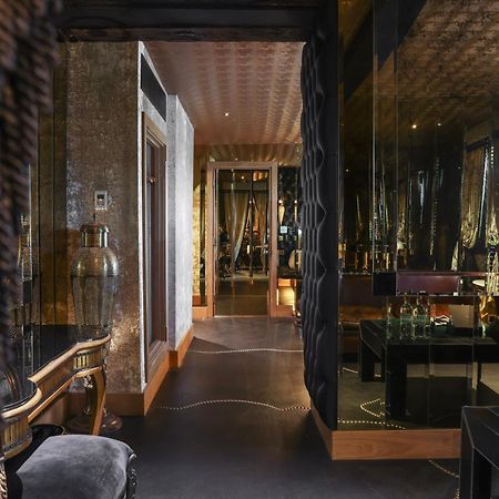 Hotel Crazy Bear Beaconsfield Exterior foto