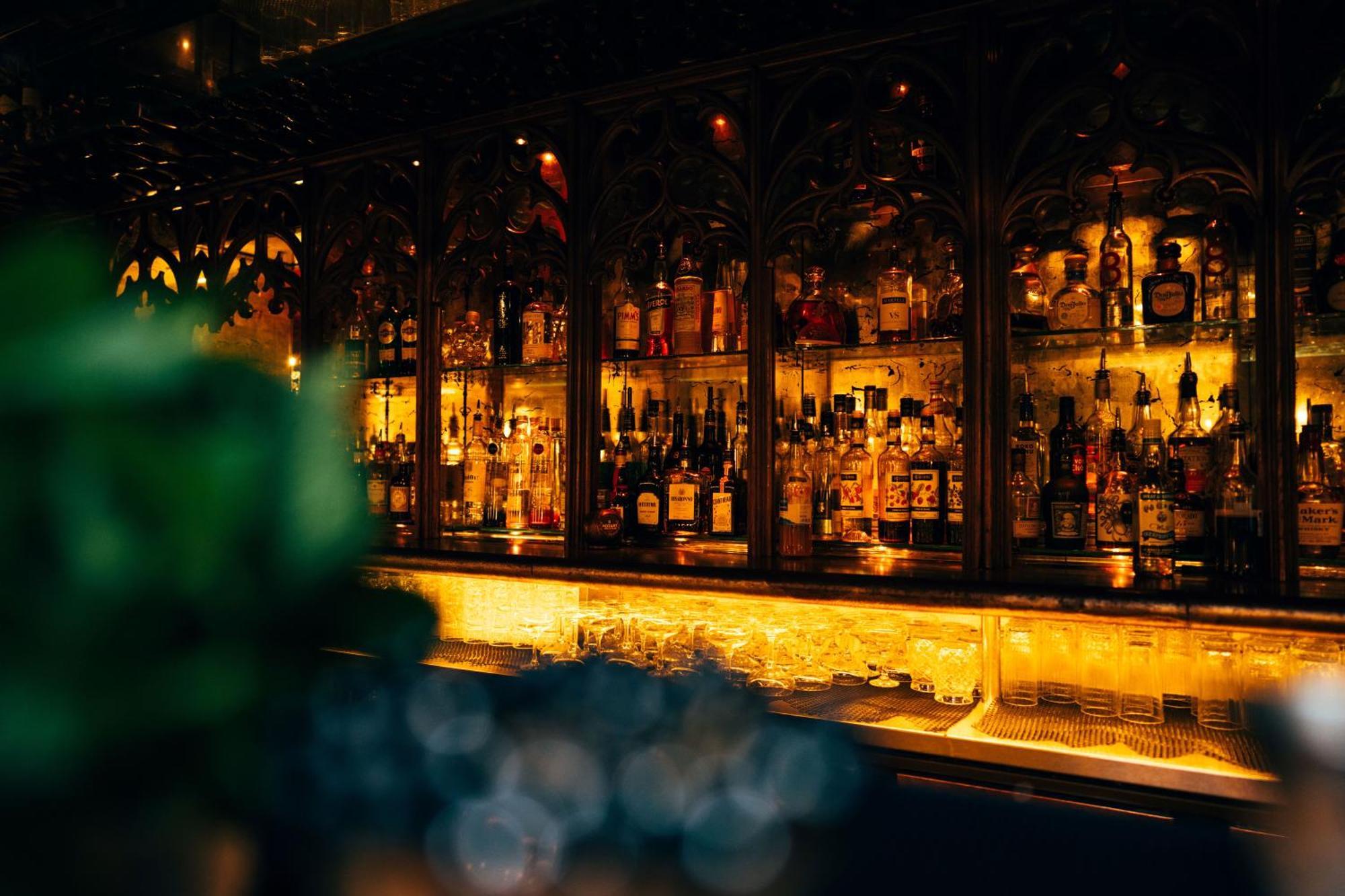 Hotel Crazy Bear Beaconsfield Exterior foto The bar at the 21 Club